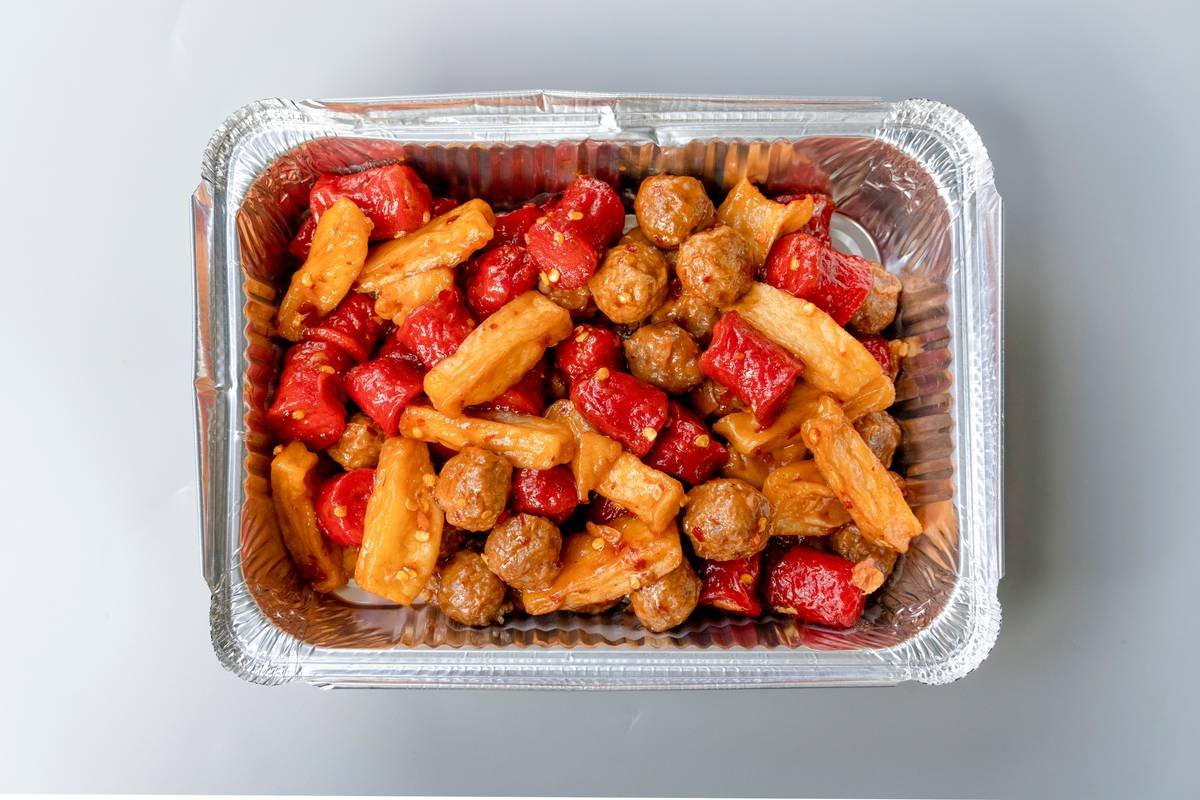 Meal Kit vs Meal Delivery Difference: Which One Actually Saves You Time, Money, and Sanity?